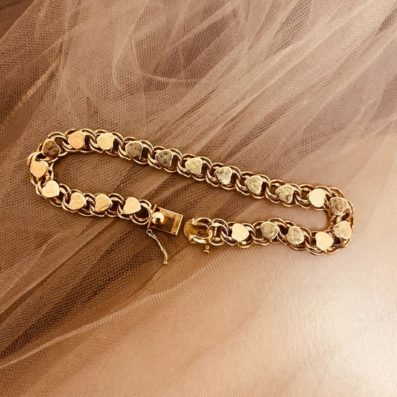 10K Gold Vintage Heart Bracelet - Picture 7 of 11